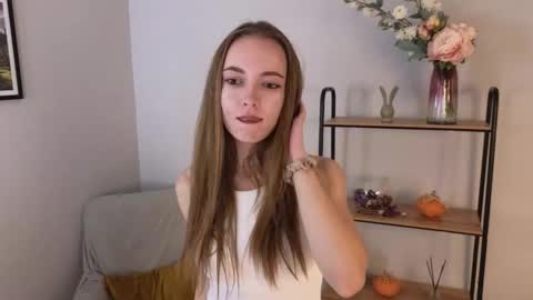 Snapshot of karen_campbell chatting on September 13, 2025, 8:14 am Lilith online show from September 13, 2025, 8:14 am