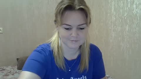 Snapshot of karennelsonx chatting on December 21, 2024, 4:14 pm karennelsonx online show from December 21, 2024, 4:14 pm