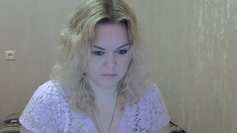 Snapshot of karennelsonx chatting on February 13, 2025, 12:00 pm karennelsonx online show from February 13, 2025, 12:00 pm