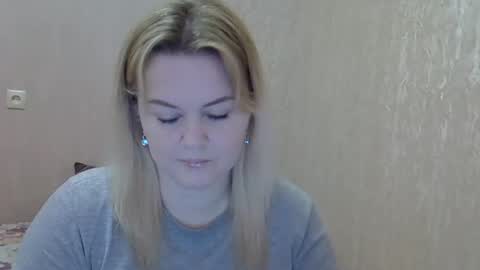 Snapshot of karennelsonx chatting on February 19, 2025, 12:00 pm karennelsonx online show from February 19, 2025, 12:00 pm