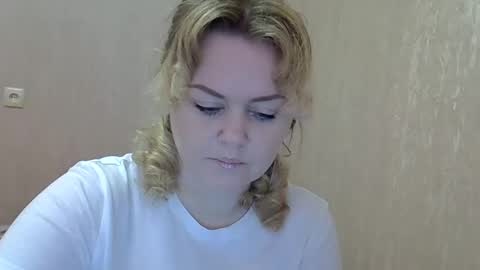 Snapshot of karennelsonx chatting on February 26, 2025, 12:14 pm karennelsonx online show from February 26, 2025, 12:14 pm