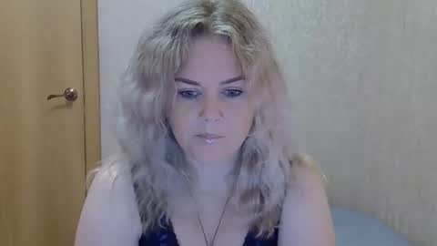 Snapshot of karennelsonx chatting on September 16, 2025, 12:17 pm karennelsonx online show from September 16, 2025, 12:17 pm