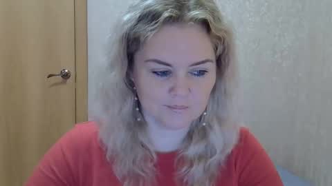 Snapshot of karennelsonx chatting on October 5, 2025, 10:35 am karennelsonx online show from October 5, 2025, 10:35 am