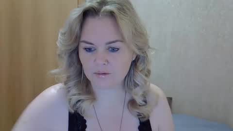 Snapshot of karennelsonx chatting on October 7, 2025, 8:22 am karennelsonx online show from October 7, 2025, 8:22 am