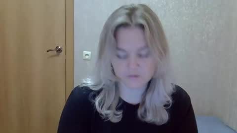 Snapshot of karennelsonx chatting on October 8, 2025, 8:12 am karennelsonx online show from October 8, 2025, 8:12 am