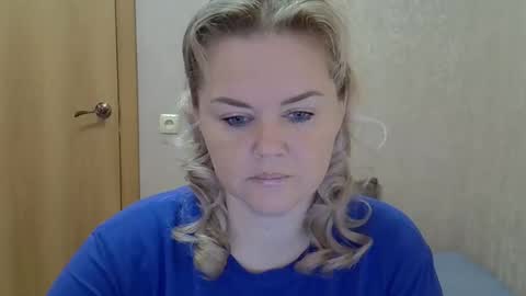 Snapshot of karennelsonx chatting on October 16, 2025, 9:10 am karennelsonx online show from October 16, 2025, 9:10 am