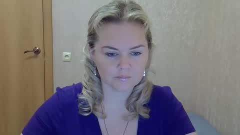 Snapshot of karennelsonx chatting on October 21, 2025, 1:45 pm karennelsonx online show from October 21, 2025, 1:45 pm