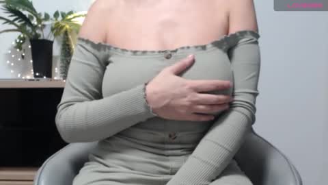 Snapshot of karin_lover chatting on December 9, 2024, 6:12 am You can call me K  online show from December 9, 2024, 6:12 am