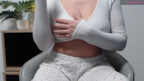 Snapshot of karin_lover chatting on February 16, 2025, 8:33 pm You can call me K  online show from February 16, 2025, 8:33 pm