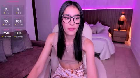 Snapshot of karlaa_james chatting on September 10, 2025, 11:21 am Karlaa  online show from September 10, 2025, 11:21 am