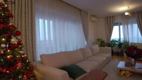 Snapshot of karrin chatting on December 6, 2024, 6:26 am K online show from December 6, 2024, 6:26 am