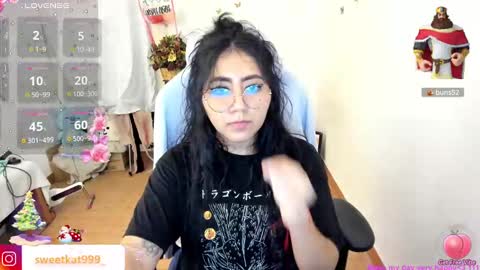 Snapshot of kat_ly_chan chatting on December 22, 2024, 9:53 pm Kat       online show from December 22, 2024, 9:53 pm