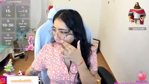 Snapshot of kat_ly_chan chatting on December 30, 2024, 7:53 pm Kat       online show from December 30, 2024, 7:53 pm