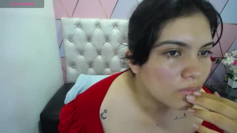 katalina santana25 online show from January 8, 2025, 9:55 pm