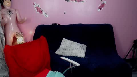 Snapshot of kate_lawrence_ chatting on December 13, 2024, 8:20 am kate_lawrence_ online show from December 13, 2024, 8:20 am