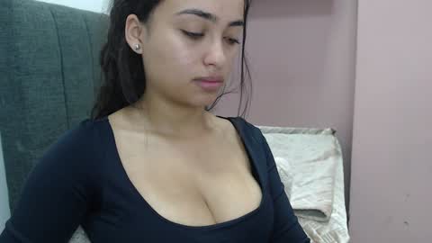 Snapshot of kate_stam chatting on January 14, 2025, 2:32 pm Kari online show from January 14, 2025, 2:32 pm