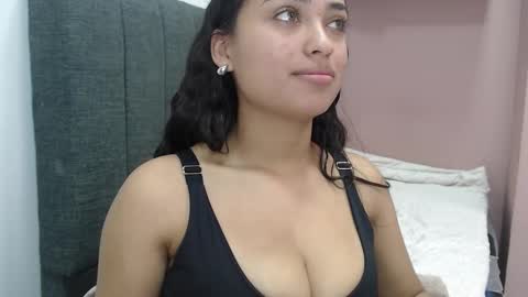 Snapshot of kate_stam chatting on February 26, 2025, 4:14 pm Kari online show from February 26, 2025, 4:14 pm
