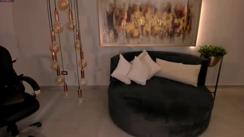 Snapshot of katesunder chatting on September 8, 2025, 3:22 pm K A T E online show from September 8, 2025, 3:22 pm