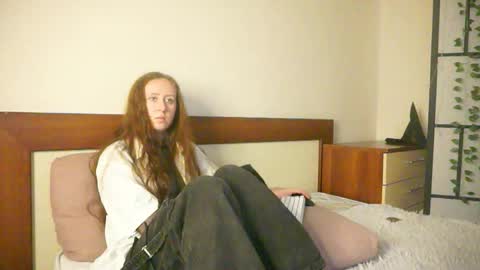 Lisa online show from October 22, 2025, 7:52 am