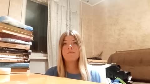 Katheryn online show from November 11, 2025, 9:37 pm