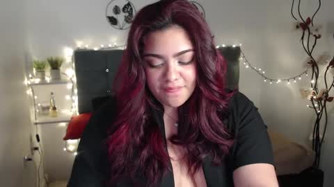 kathygonzalez_ online show from January 19, 2025, 9:22 am
