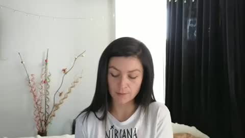 Snapshot of katlopez19 chatting on February 26, 2025, 5:28 pm katalina online show from February 26, 2025, 5:28 pm