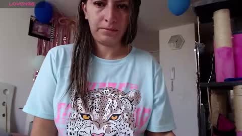 Snapshot of kattie_love chatting on February 18, 2025, 2:06 pm kattie online show from February 18, 2025, 2:06 pm