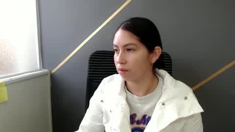 Snapshot of katybelladonna chatting on December 3, 2024, 12:27 pm KATY online show from December 3, 2024, 12:27 pm