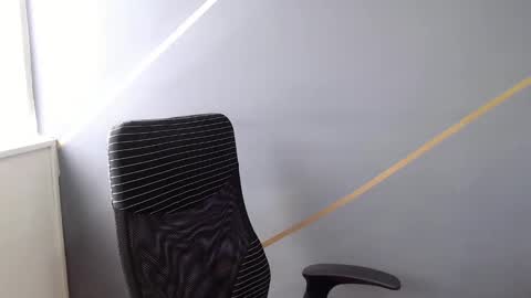 Snapshot of katybelladonna chatting on December 9, 2024, 2:39 pm KATY online show from December 9, 2024, 2:39 pm