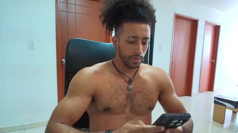 Snapshot of kaurilop chatting on December 25, 2024, 8:17 pm Kauri Lop online show from December 25, 2024, 8:17 pm