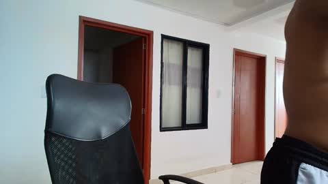 Snapshot of kaurilop chatting on January 4, 2025, 6:19 pm Kauri Lop online show from January 4, 2025, 6:19 pm