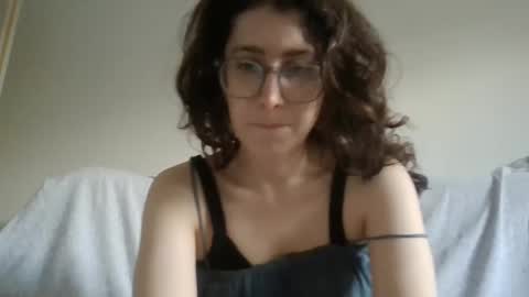 Snapshot of kawaii_snowflake chatting on October 6, 2025, 12:35 pm kawaii snowflake online show from October 6, 2025, 12:35 pm