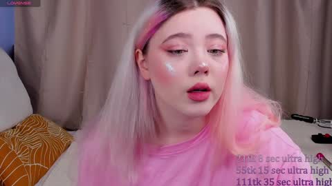 Snapshot of kawaii_yuki chatting on January 25, 2025, 8:42 am Yuki online show from January 25, 2025, 8:42 am