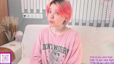 Snapshot of kawaii_yuki chatting on November 3, 2025, 7:42 am Yuki online show from November 3, 2025, 7:42 am