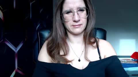 Snapshot of kayalips chatting on December 7, 2024, 8:11 am KayaLips online show from December 7, 2024, 8:11 am