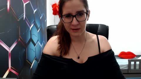 Snapshot of kayalips chatting on January 1, 2025, 3:14 pm KayaLips online show from January 1, 2025, 3:14 pm