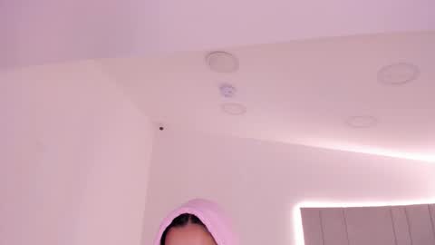 Snapshot of kaylarossi chatting on February 16, 2025, 2:53 am Kayla online show from February 16, 2025, 2:53 am