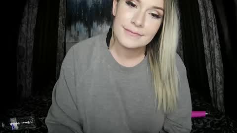 Snapshot of kayleecumsalot chatting on January 24, 2025, 8:13 am Kaylee 3 online show from January 24, 2025, 8:13 am