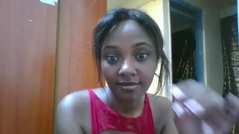 Snapshot of kayme96 chatting on October 26, 2025, 9:59 am kitty online show from October 26, 2025, 9:59 am