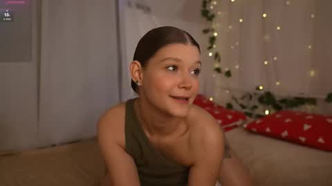 Snapshot of kelly_ember chatting on September 25, 2025, 2:32 pm KELLY online show from September 25, 2025, 2:32 pm