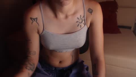 Snapshot of kelly_queenpussy chatting on October 5, 2025, 6:39 pm KEY online show from October 5, 2025, 6:39 pm