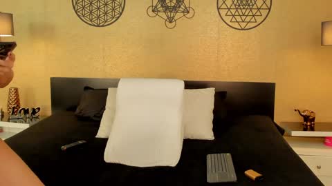 Snapshot of kendraleroy chatting on December 29, 2024, 10:47 pm KENDRA online show from December 29, 2024, 10:47 pm