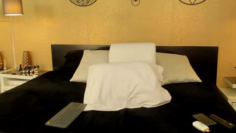 Snapshot of kendraleroy chatting on January 26, 2025, 7:41 pm KENDRA online show from January 26, 2025, 7:41 pm