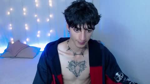 Snapshot of kenny__hot chatting on December 6, 2024, 3:33 pm kenny online show from December 6, 2024, 3:33 pm