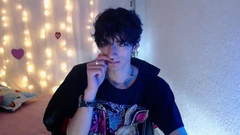 Snapshot of kenny__hot chatting on February 19, 2025, 2:23 pm kenny online show from February 19, 2025, 2:23 pm