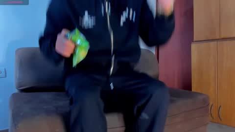 Snapshot of kenny_jones chatting on November 3, 2025, 8:54 pm Kenny online show from November 3, 2025, 8:54 pm