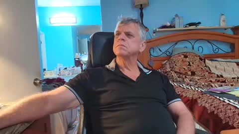 Snapshot of kent_ham chatting on October 19, 2025, 11:27 pm kent_ham online show from October 19, 2025, 11:27 pm