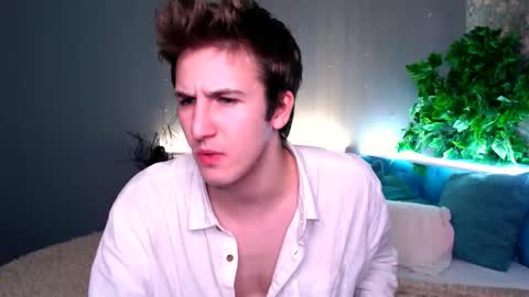 Snapshot of kevin_shayne chatting on September 21, 2025, 9:16 pm Kevin online show from September 21, 2025, 9:16 pm