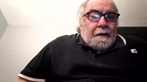 Snapshot of kickinme chatting on September 28, 2025, 1:44 am KICKINME online show from September 28, 2025, 1:44 am