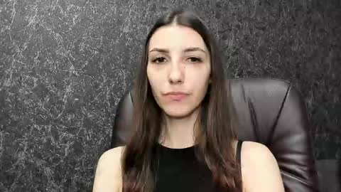 Snapshot of kikies_ chatting on September 23, 2025, 3:59 pm Mika and Miranda online show from September 23, 2025, 3:59 pm